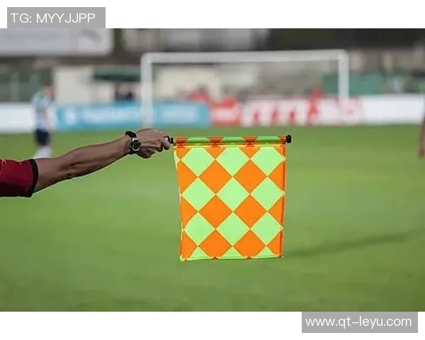 多特高层称赞裁判组对法鹰之战的艰难与越位争议进行分析